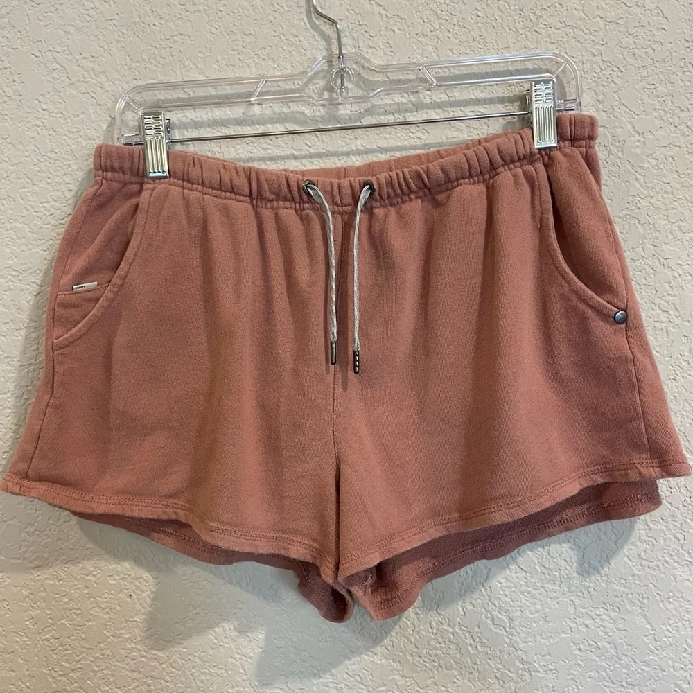 Vuori Sunnyside Organic Cotton Lounge Shorts in Burnt Clay - Picture 2 of 4